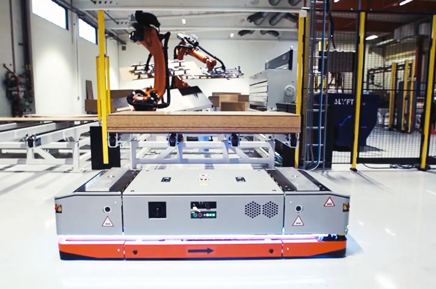 Autonom mobilrobot (AMR) i et industrielt lager