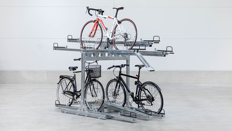 Double sided two tier bike rack