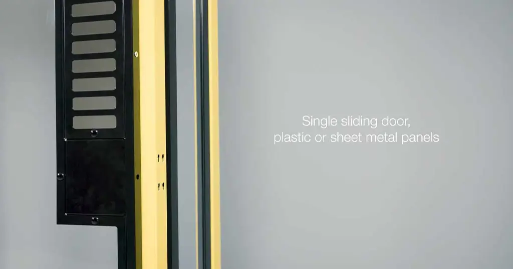 Samle Plast og metalplader: Enkelt skydedør maskinafskærmning Axelent